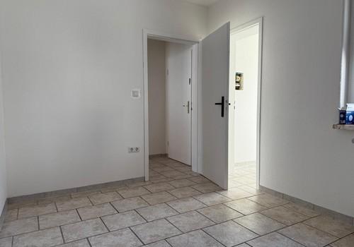 Küche mit Platz für Esstisch