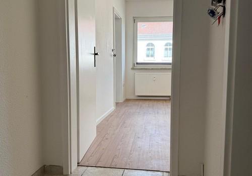 Flur Blickrichtung Wohnzimmer