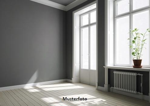 Großzügige 2-Zimmer-Wohnung nebst Balkon und Pkw-Stellplatz