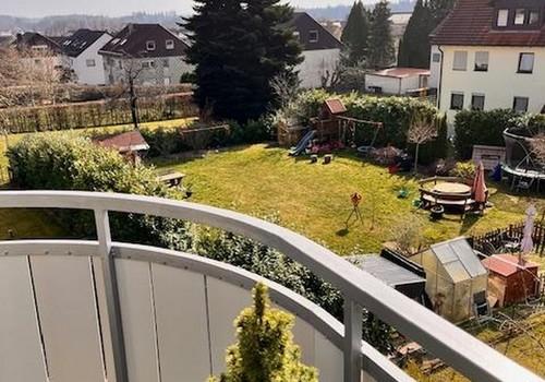 Blick vom Balkon ins Grüne