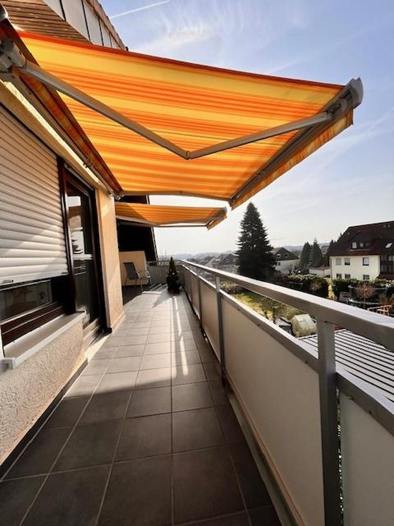 Balkon mit Markisen