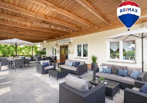 Titelbild - KI möbliert