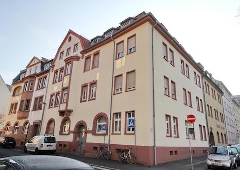 2-Zimmer-Wohnung im beliebten Brentanoviertel mit Küchenzeile!