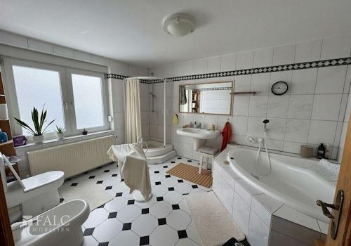 Badezimmer 1.OG 