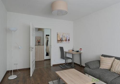 Wohnzimmerblick zum Flur