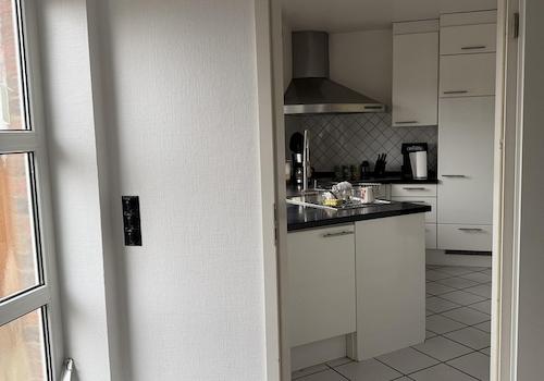 Eingang mit Blick in die Küche