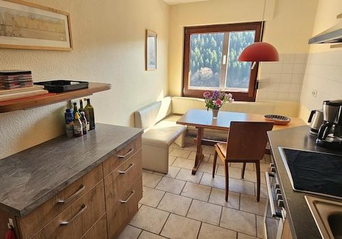 Die Küche mit Essbereich