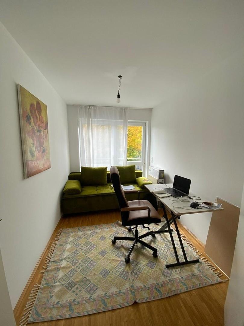 Büro/Kinderzimmer