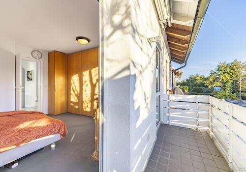 Schlafzimmer mit Balkon