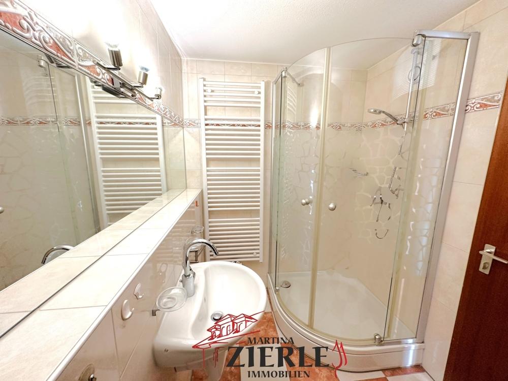 2 Badezimmer