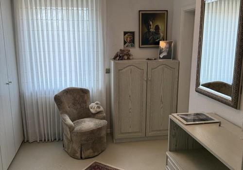 Zugang zum Bad/Ankleidebereich