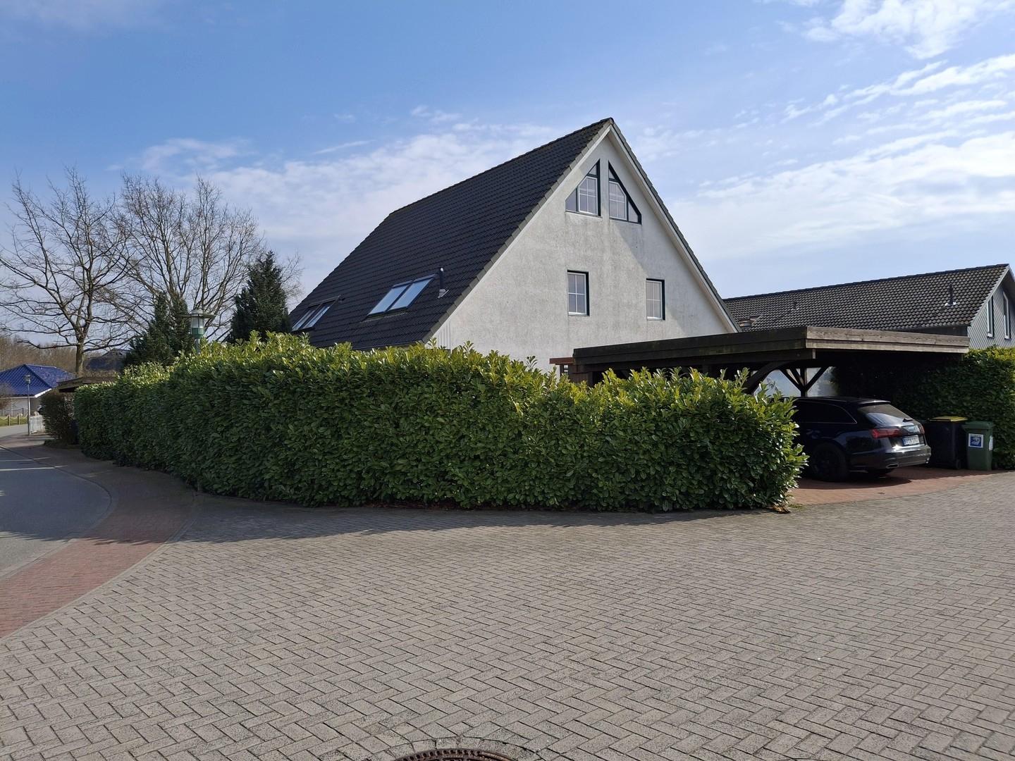 Hausansicht von der Straße
