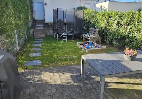 Terrasse mit Garten