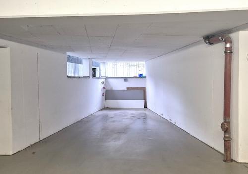 Tiefgaragenstellplatz