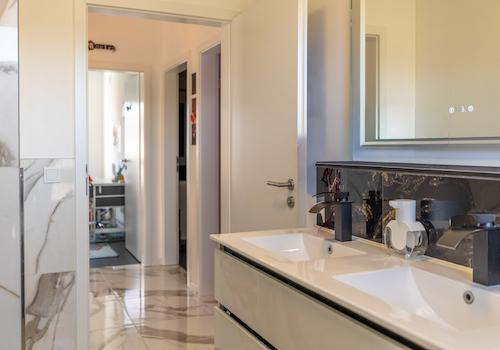 Neues und Nachhaltiges Einfamilienhaus mit geschmackvoller Ausstattung im Neubaugebiet.