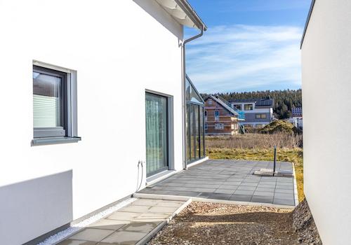 Neues und Nachhaltiges Einfamilienhaus mit geschmackvoller Ausstattung im Neubaugebiet.