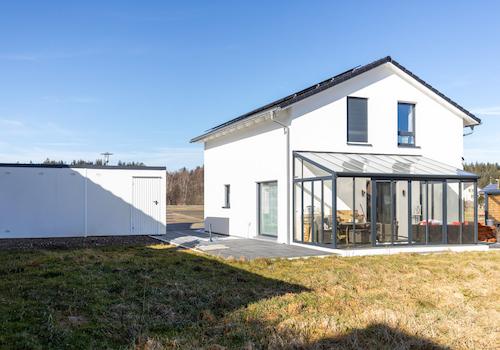 Neues und Nachhaltiges Einfamilienhaus mit geschmackvoller Ausstattung im Neubaugebiet.