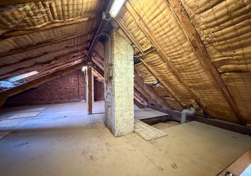 49 Dachboden