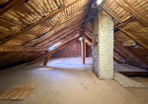 48 Dachboden