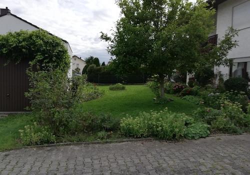 Garten vor dem Haus