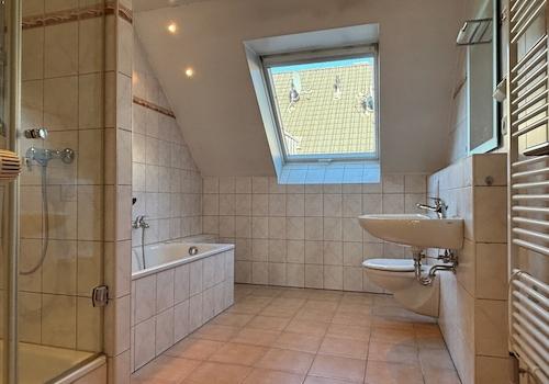 23 OG Bad Wanne Dusche