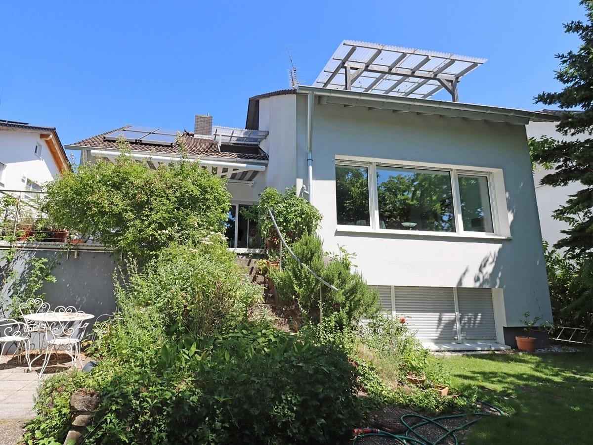 Hausansicht vom Garten