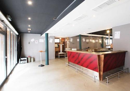 Bistro / Blick zur Theke