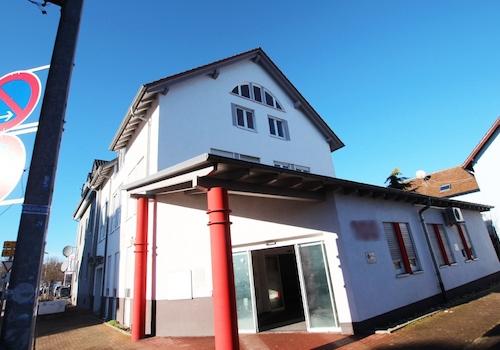 Straßenansicht / Zugang Gewerbeeinheit