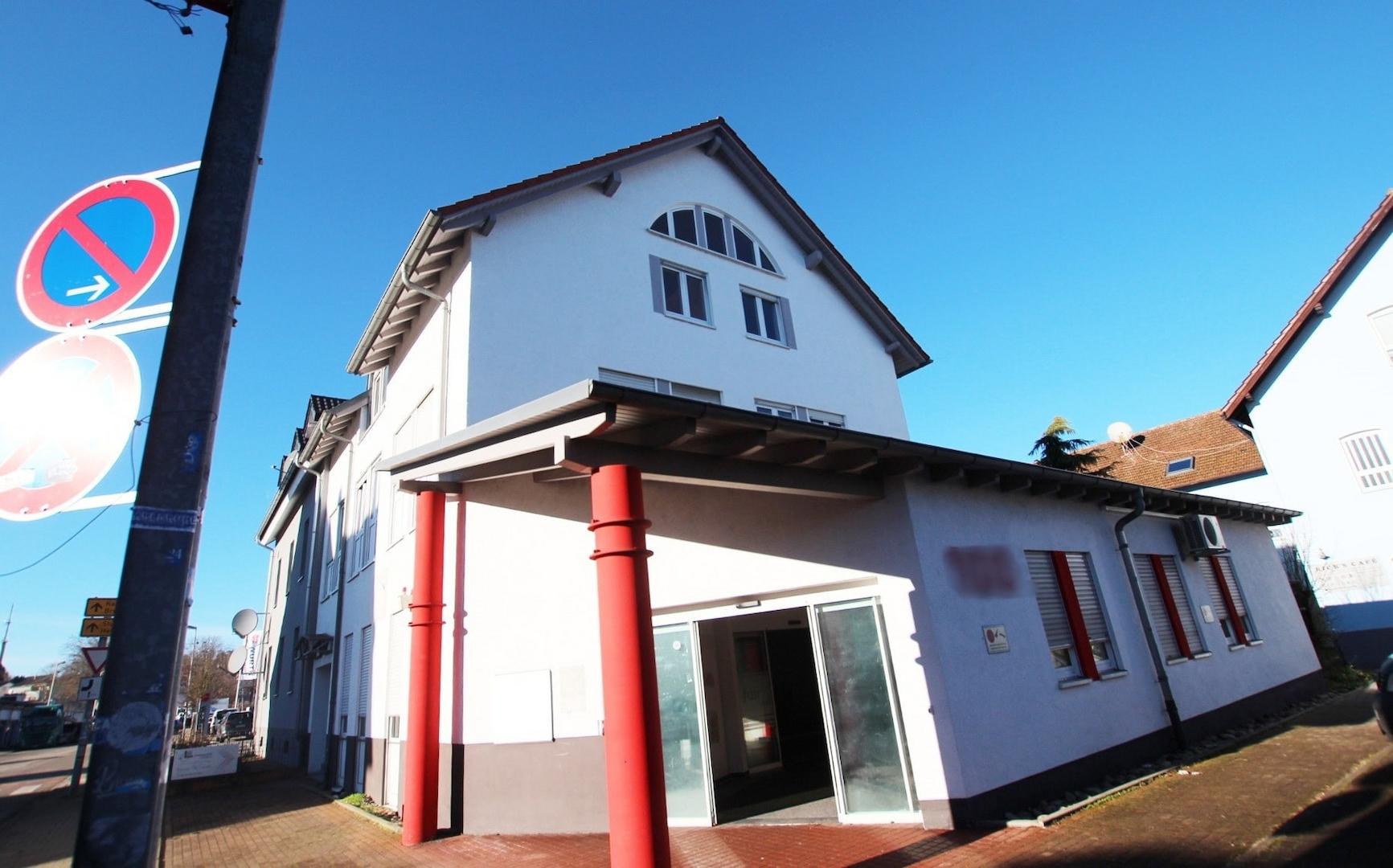 Straßenansicht / Zugang Gewerbeeinheit