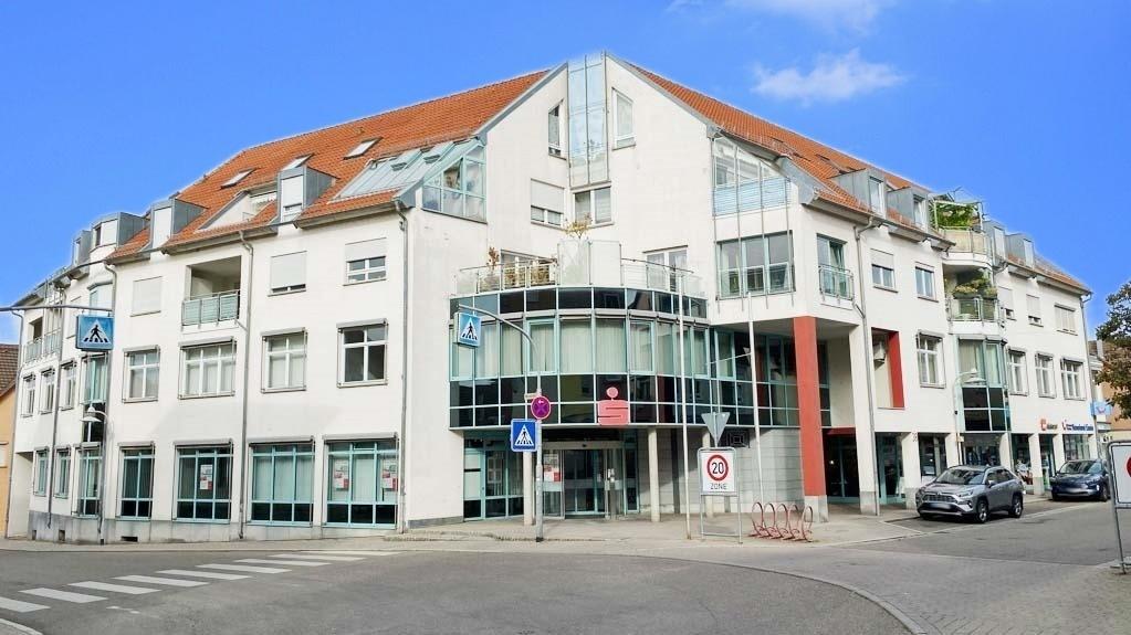 Außenansicht über Eck