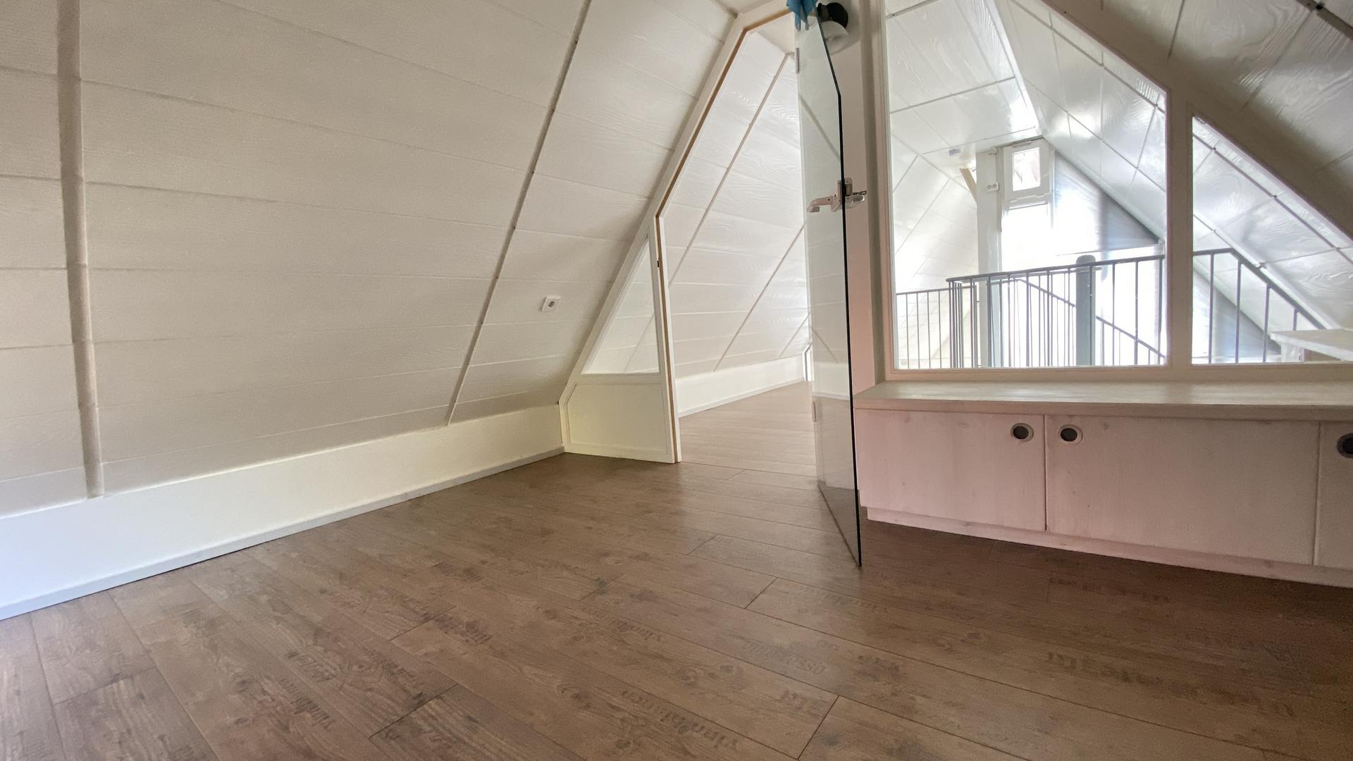 Abstellraum im Bühnenbereich