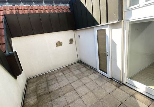 Dachterrasse mit Zugang Abstellraum