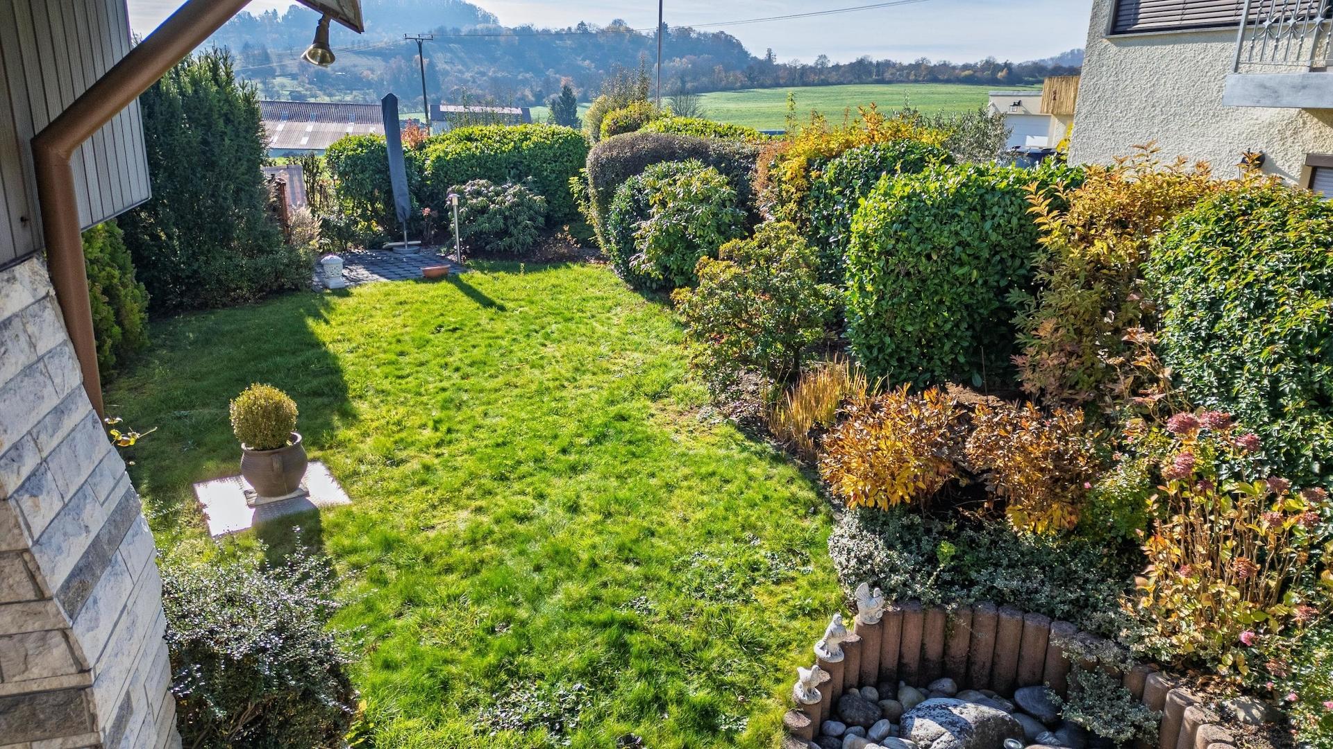 Weitblick und schöner Garten