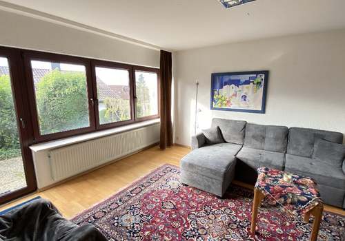 Wohnbereich der Einliegerwohnung mit Terrasse