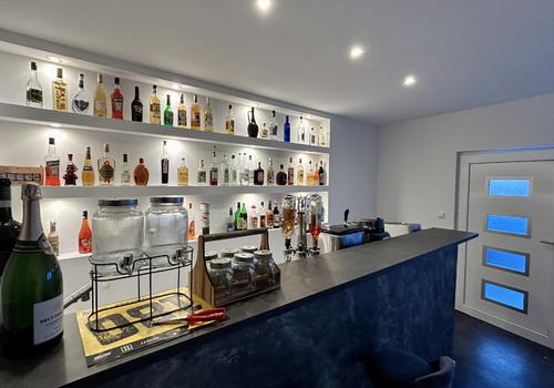 Gartenhaus mit Bar & WC