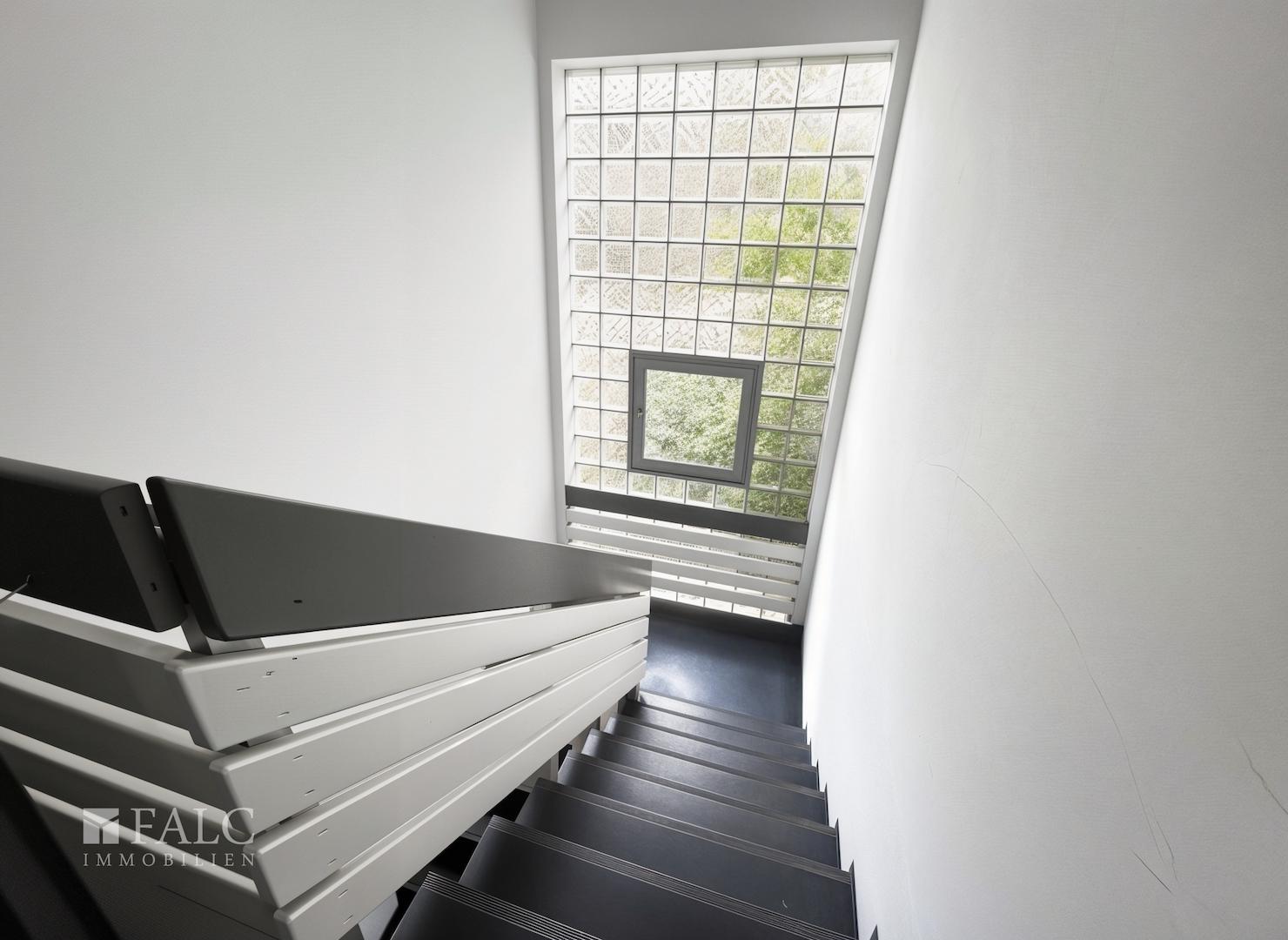 2 Treppe 