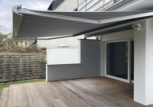 Terrasse mit Markise