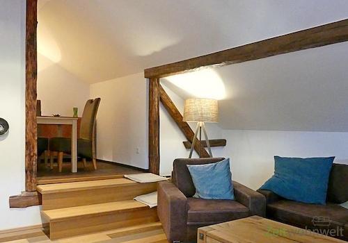 Arbeitsecke 2 Stufen höher