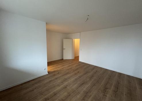 Erstbezug nach Renovierung - 2 Zimmer Wohnung mit Balkon Stellplatz
