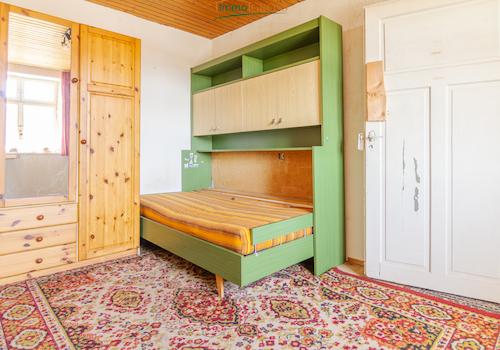 Freundliches Arbeitszimmer