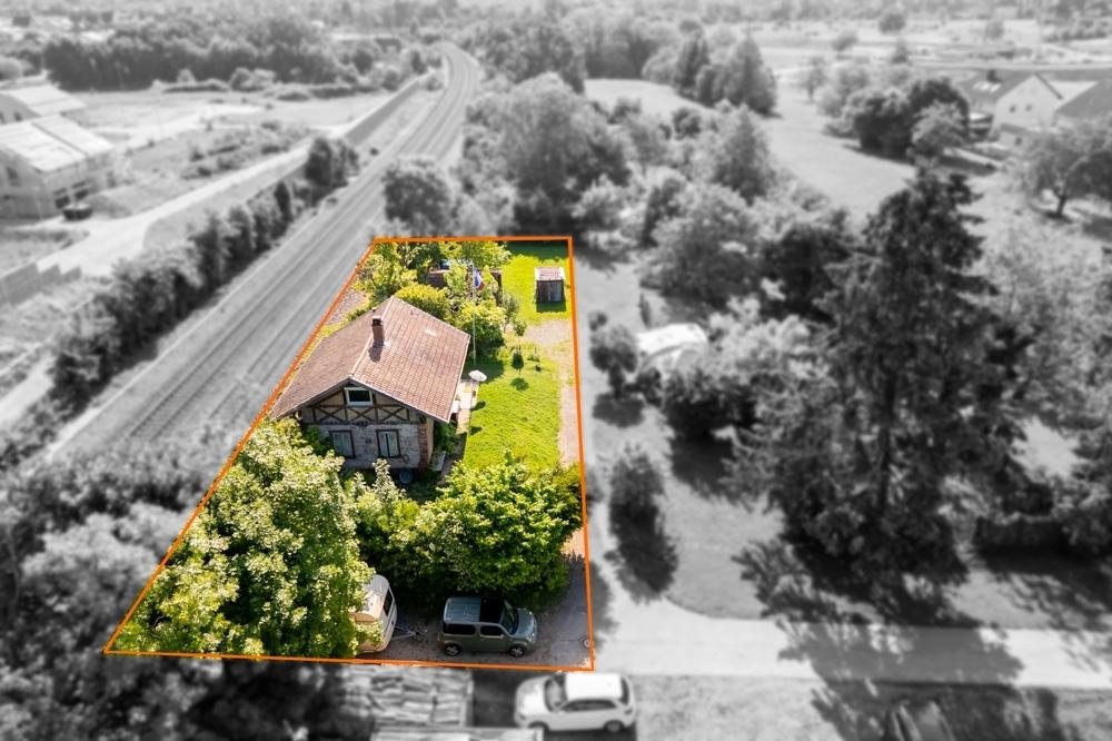 Grundstück von oben mit Möglichkeit eine weitere Hälfte dazuzumieten