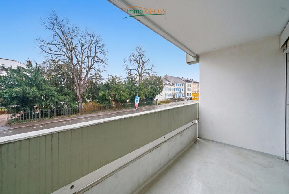 Privater Balkon-0ec1-4abd-abd8-bfe8d13547c4