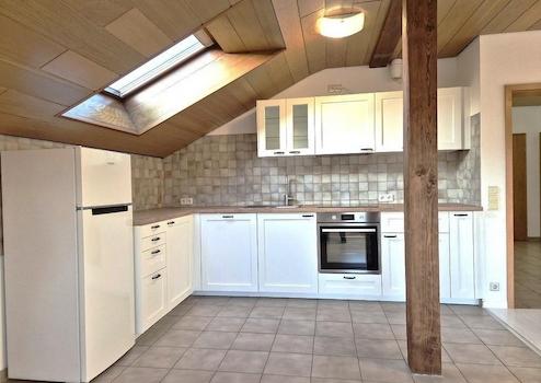 3 Zimmer mit neuer Küche, Südhang, Ortsrandlage in Hünst.- Wallbach