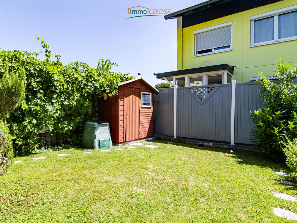 Garten mit Gartenhütte