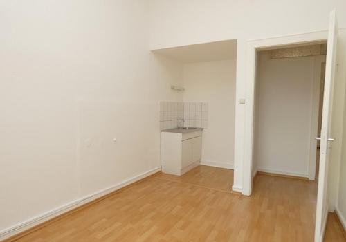 Einzelbüro mit Waschbecken