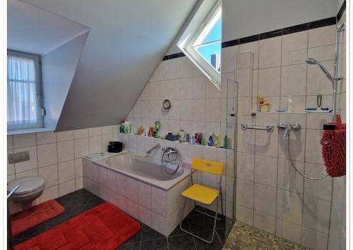 Frei stehendes Einfamilienhaus in Ortsrandlage von Fürstenfeldbruck-Aich – Fürstenfeldbruck, de – Vorschaubild 6