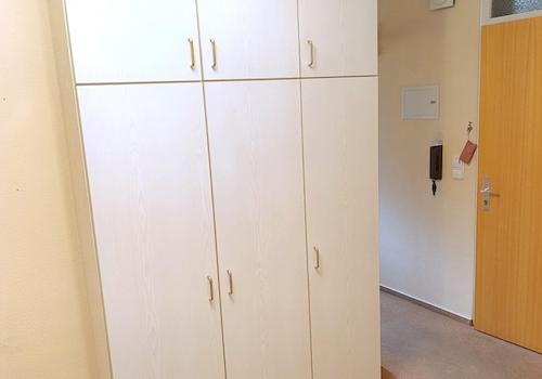 Einbauschrank Flur zum Eingang