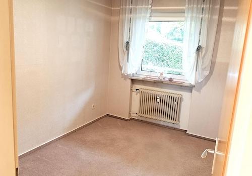 Kinderzimmer li. v Eingang