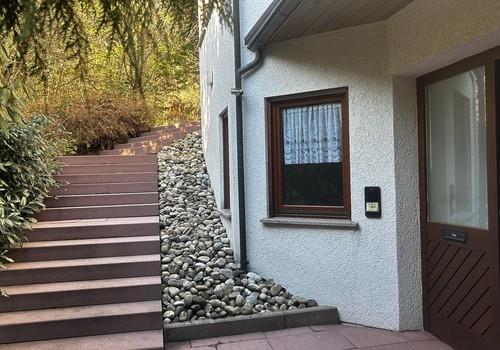 Aufgang zum oberen Eingang