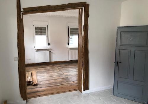 Blick Esszimmer in großen Raum